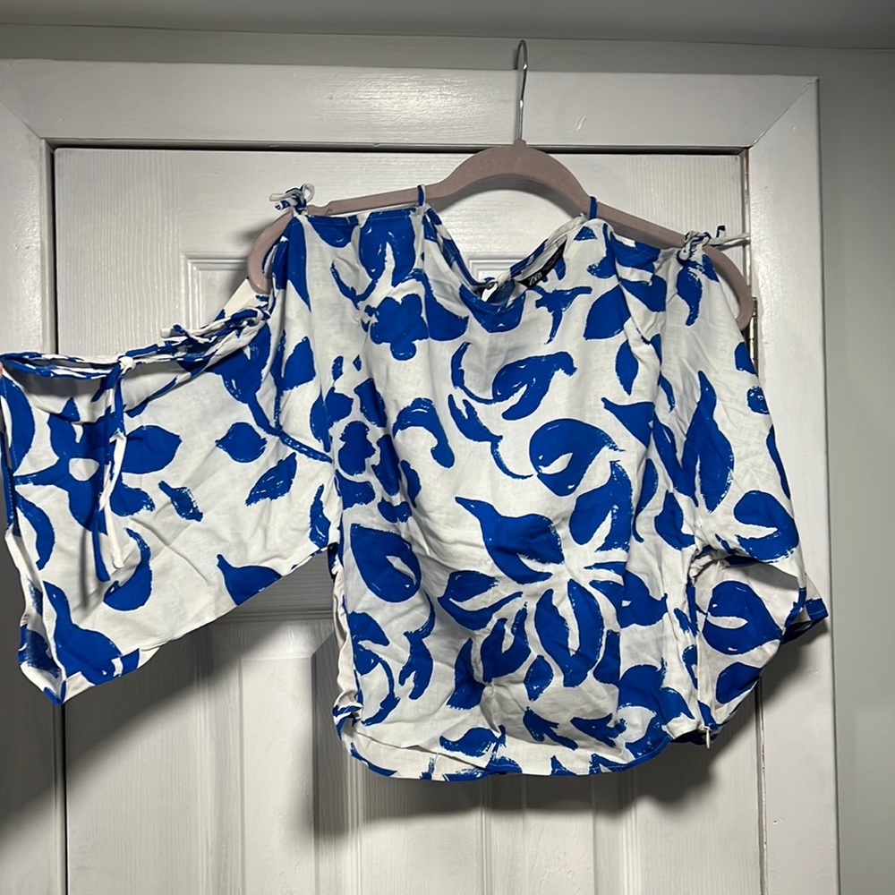 NWOT Zara Tie Sleeve Blouse